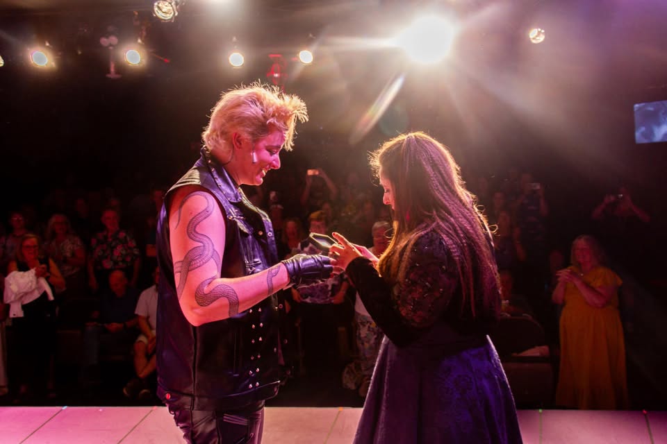 Lee Nutter (left) proposing to Samantha Kirsch (right)