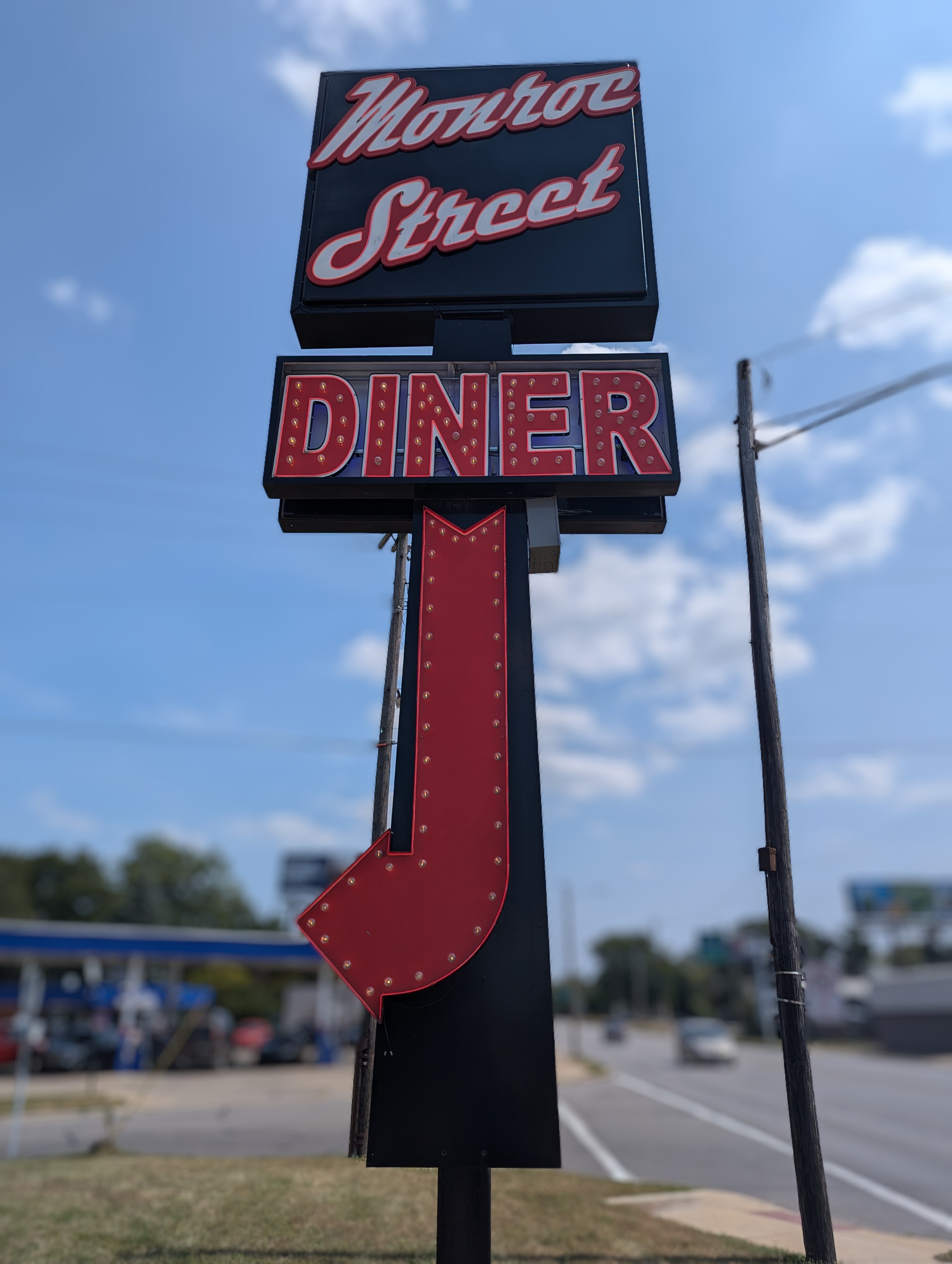 Monroe Street Diner sign